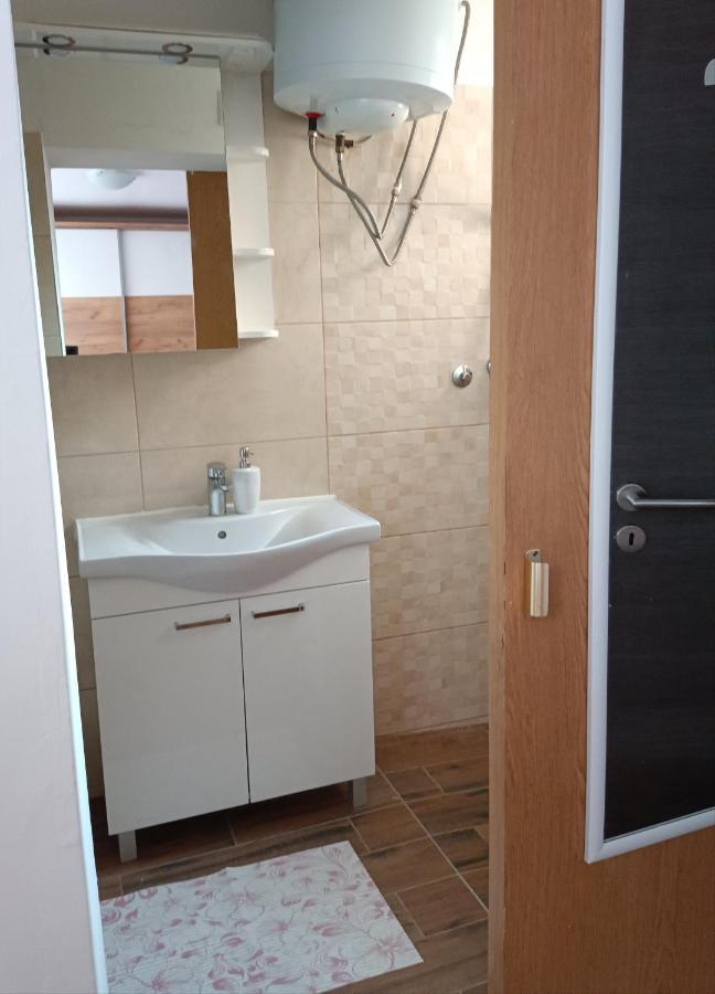 شقة Apartman Mala Cici زادار المظهر الخارجي الصورة