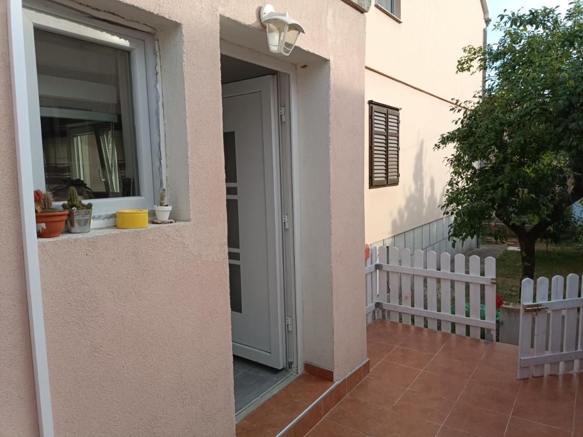 شقة Apartman Mala Cici زادار المظهر الخارجي الصورة